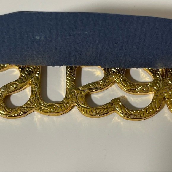 Jesus Gold Embossed Vintage Brooch with Cubic Zirconia, Gemstones Religious - Picture 5 of 6